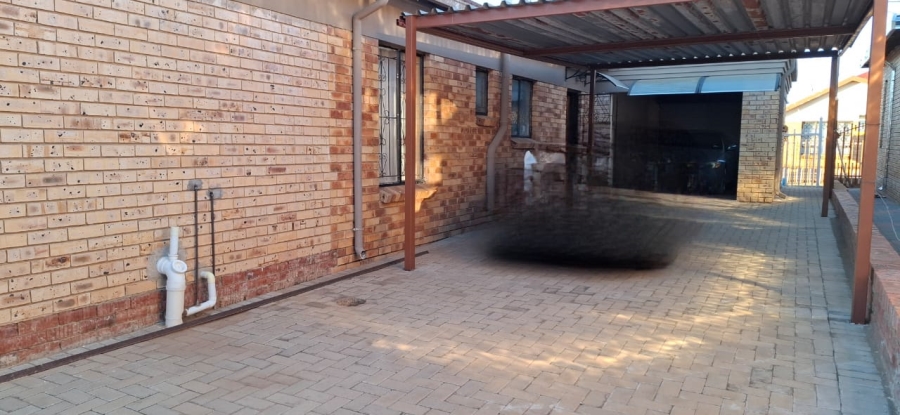 3 Bedroom Property for Sale in Blomanda Free State